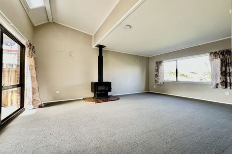 Photo of property in 10 Nicholson Avenue, Papatoetoe, Auckland, 2025
