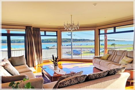 Photo of property in 49 Hartley Street, Foxton Beach, Foxton, 4815