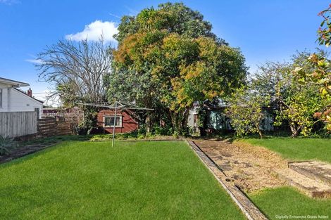 Photo of property in 9 Tiki Street, New Lynn, Auckland, 0600