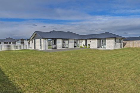 Photo of property in 10 Merino Crescent, Kirwee, 7571
