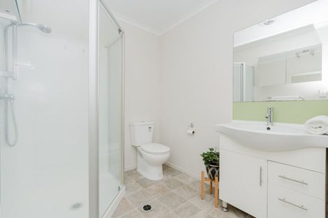 Photo of property in 2/240 Old Farm Road, Hillcrest, Hamilton, 3216