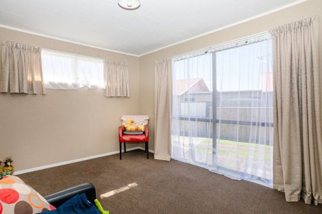 Photo of property in 17 Burns Street, Dannevirke, 4930