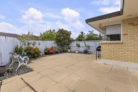 Photo of property in 1/20 Solana Court, Botany Downs, Auckland, 2010