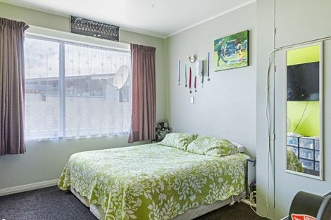 Photo of property in 55 Wakefield Street, Westport, 7825