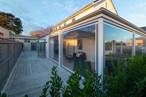 Photo of property in 3 Colombo Street, Palmerston North, 4410