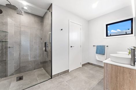 Photo of property in 75 Tiri Road, Manly, Whangaparaoa, 0930