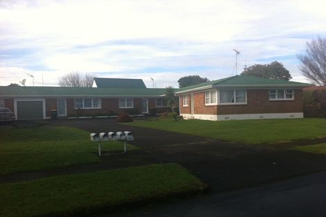 Photo of property in 2/22 Garden Terrace, Pukekohe, 2120