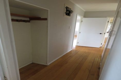 Photo of property in 1/4 Shamrock Lane, Te Atatu Peninsula, Auckland, 0610