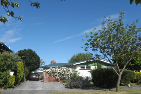 Photo of property in 24 Martbern Crescent, Bishopdale, Christchurch, 8053