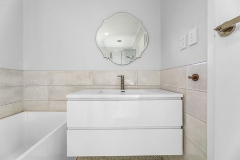 Photo of property in 1 Keith Smith Avenue, Beach Haven, Auckland, 0626