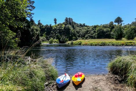 Photo of property in 371d Mangorei Road, Merrilands, New Plymouth, 4312