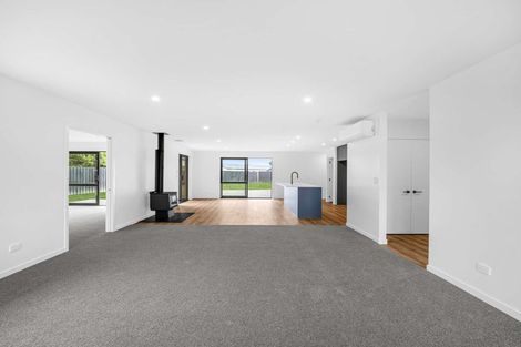 Photo of property in 1 Roach Lane, Amberley, 7481