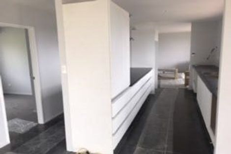 Photo of property in 32 Roxborough Place, East Tamaki Heights, Auckland, 2016