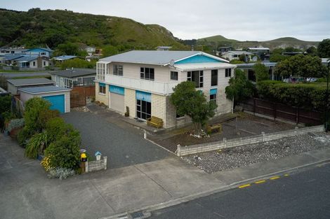 Photo of property in 2 Moa Road, South Bay, Kaikoura, 7300