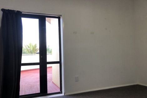 Photo of property in 144 Glengarry Road, Glen Eden, Auckland, 0602