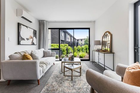 Photo of property in 82 Glidepath Road, Hobsonville, Auckland, 0616