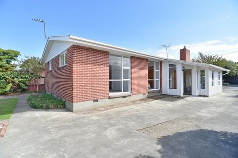 Photo of property in 25 Liverton Crescent, Bishopdale, Christchurch, 8053