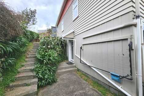Photo of property in 1a Clinton Way, Kingston, Wellington, 6021