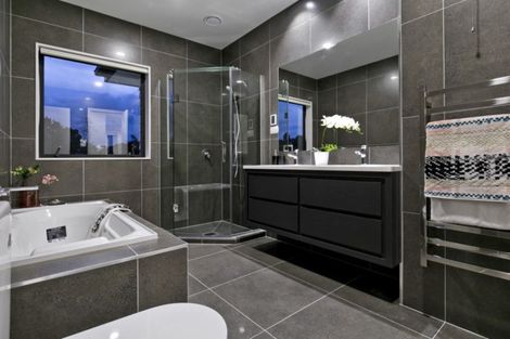 Photo of property in 13 Henry Blyth Lane, Greenhithe, Auckland, 0632