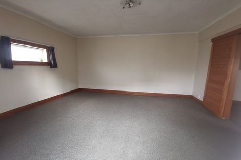 Photo of property in 18 Waiohua Road, Greenlane, Auckland, 1061