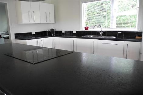 Photo of property in 33 Acheron Road, Paremata, Porirua, 5026