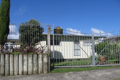 Photo of property in 10 Stanhope Grove, Korokoro, Lower Hutt, 5012