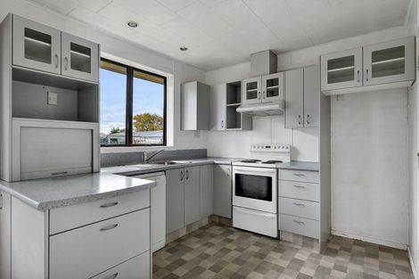 Photo of property in 72 Reid Avenue, Hawera, 4610