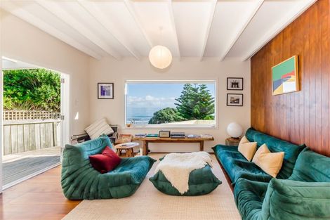 Photo of property in 37 Aperahama Street, Paekakariki, 5034