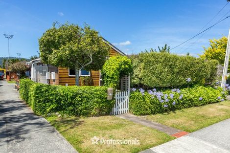 Photo of property in 34 Palmer Crescent, Silverstream, Upper Hutt, 5019