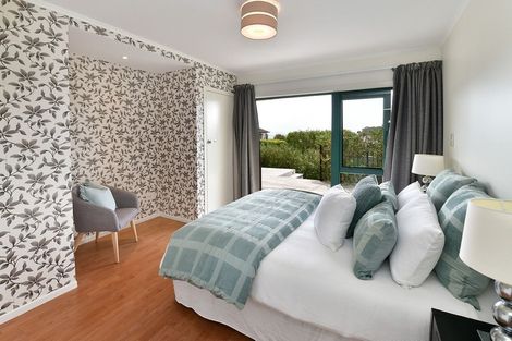 Photo of property in 45 Tindalls Bay Road, Tindalls Beach, Whangaparaoa, 0930