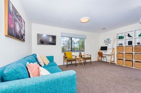 Photo of property in 194 Waitemata Drive, Ranui, Auckland, 0612