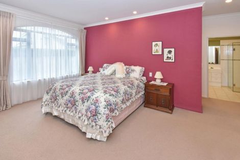 Photo of property in 4 Parkhaven Drive, Rosehill, Papakura, 2113