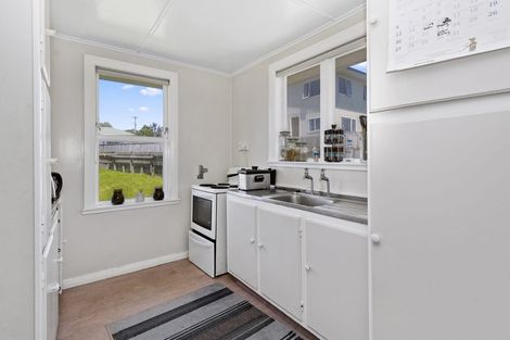 Photo of property in 32 Matatiro Street, Titahi Bay, Porirua, 5022