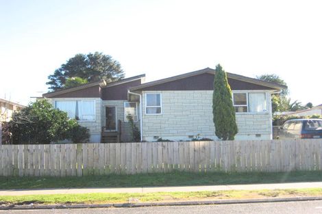 Photo of property in 14 Gambare Place, Wattle Downs, Auckland, 2103