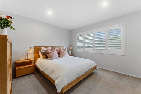 Photo of property in 26 Margaret Place, Milford, Auckland, 0620