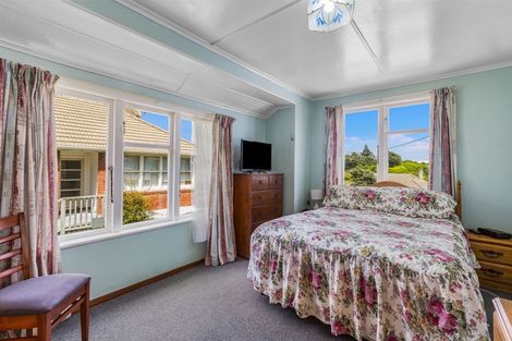 Photo of property in 34 Dimock Street, Titahi Bay, Porirua, 5022