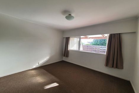 Photo of property in 4/11a Bayside Avenue, Te Atatu Peninsula, Auckland, 0610