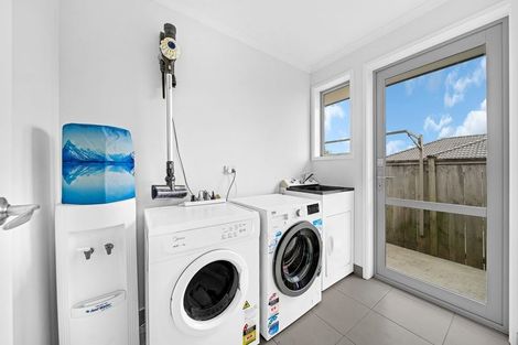 Photo of property in 21 Parkgrove Crescent, Pokeno, 2402