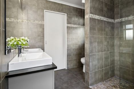 Photo of property in 44 Intrepid Crescent, Beachlands, Auckland, 2018