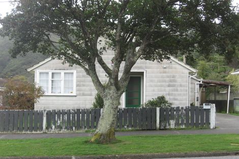 Photo of property in 2/127 Rata, Naenae, Lower Hutt, 5011