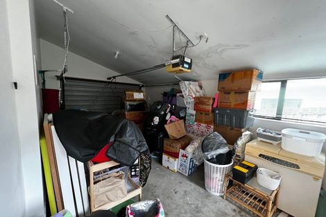 Photo of property in 2/21 Heathglen Place, Bayview, Auckland, 0629