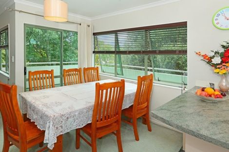 Photo of property in 28a Felgrove Street, Glendene, Auckland, 0602