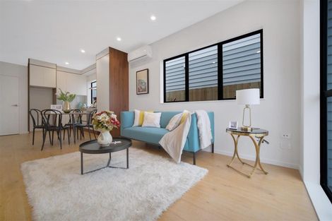 Photo of property in 10 Arapapa Road, Papakura, 2110