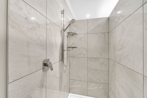 Photo of property in 8 Dunvegan Place, Harewood, Christchurch, 8051