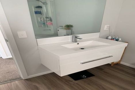 Photo of property in 29b Glanmire Road, Newlands, Wellington, 6037