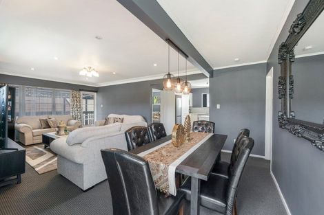 Photo of property in 25 Birdwood Road, Swanson, Auckland, 0612