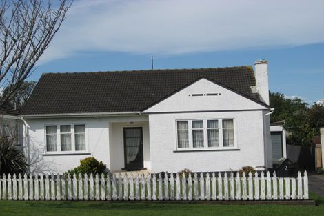 Photo of property in 2 Owen Street, Gonville, Whanganui, 4501