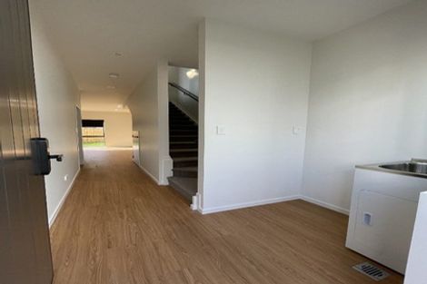 Photo of property in 8 Rangimarie Close, Opaheke, Papakura, 2113