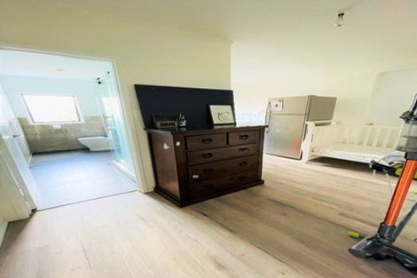 Photo of property in 54 Spence Road, Henderson, Auckland, 0612