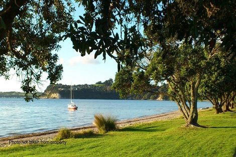 Photo of property in 35 Merehai Place, Snells Beach, 0920